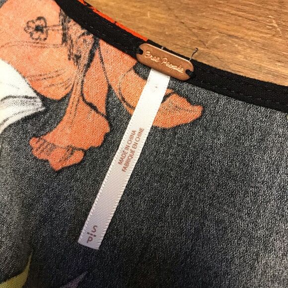 Free People Bella Black Red Green Floral Tunic Long Bell Sleeves Small - Picture 12 of 13